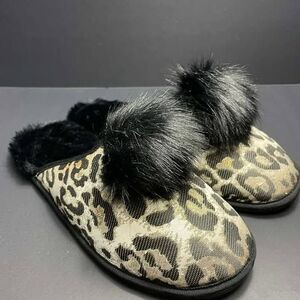 NEW Faryl by Farylrobin Leopard Print Pom-Pom Slippers - Women's Size 7.5M